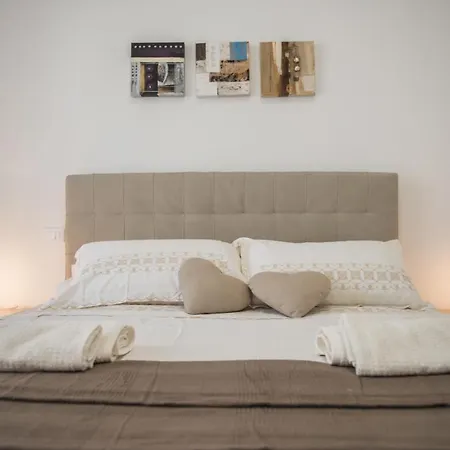 Parini Flat Apartment *